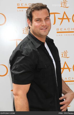 File:Max-adler-tao-beach-las-vegas-2011-season-1n5G0t.jpg