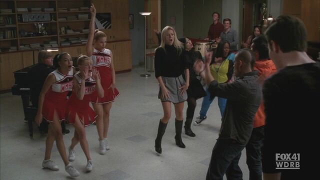 File:Glee207 224.jpg