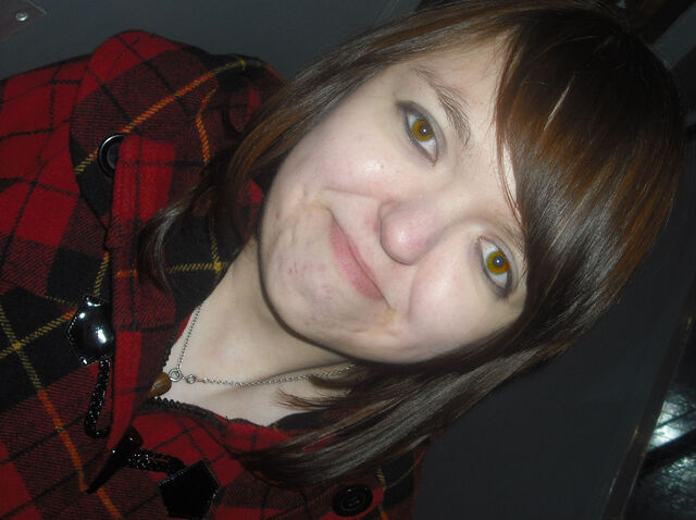 File:Amber.eyes..jpg