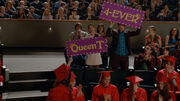 Scnet glee5x13 2049.jpg