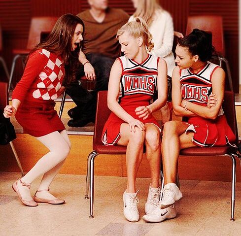 File:Brittany-pierce-glee-rachel-berry-santana-lopez-you-guys-are-pretty-Favim.com-326738.jpg