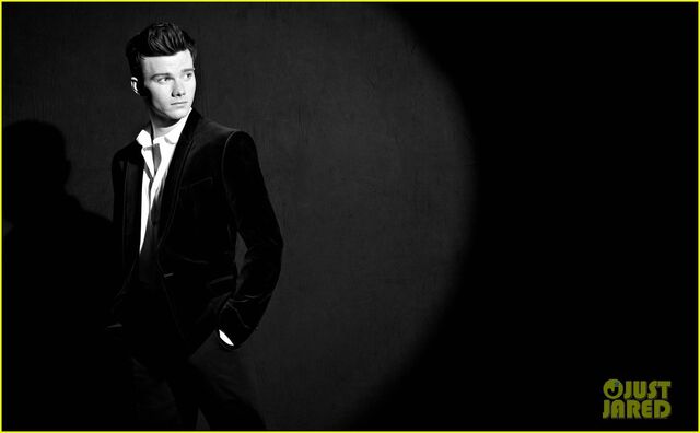 File:Dianna-agron-naya-rivera-trader-joes-chris-colfer-mr-porter-09.jpeg