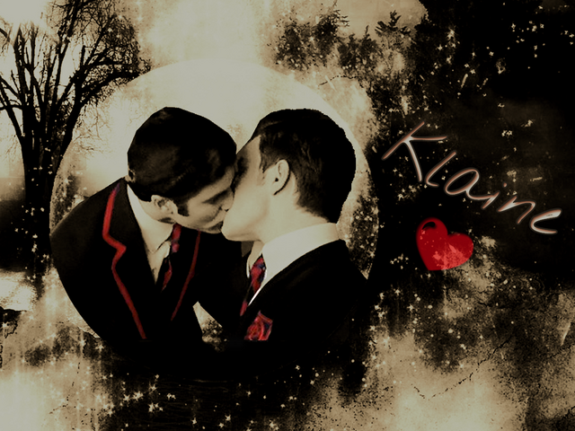 File:Blurt kiss.png