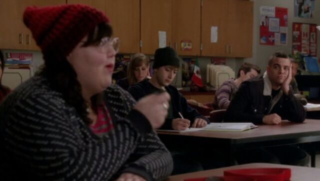 File:S02-E12-puck-lauren.jpg