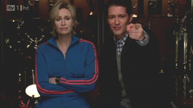 File:Glee-x-factor-12062010-04-820x461.jpg