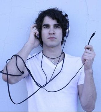File:Darren Criss human.jpg