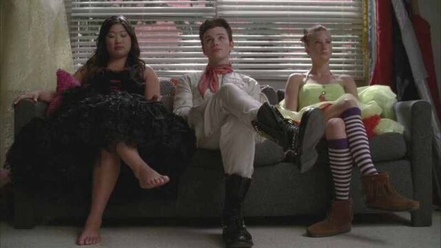 File:Tina, kurt and brittany.jpeg