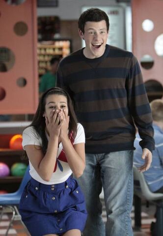File:Glee-1x05-Rachel-Berry-Finn-Hudson-Promo-08 mid.jpg