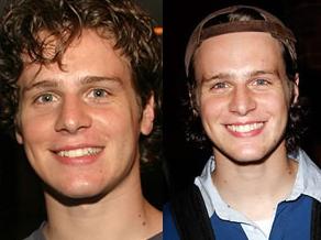 File:Jonathan-groff-trio.jpg