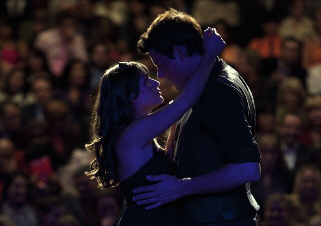File:Supermankiss.jpg