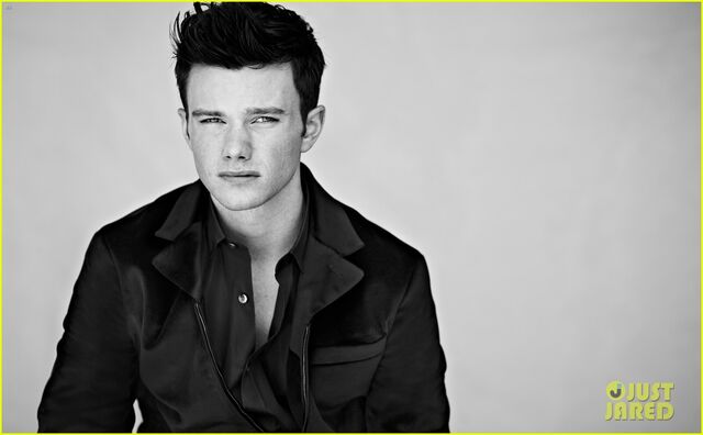 File:Dianna-agron-naya-rivera-trader-joes-chris-colfer-mr-porter-07.jpeg