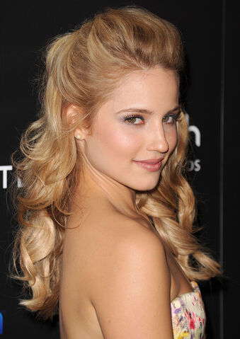 File:Dianna~Agron.jpg