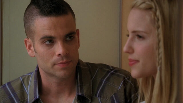 File:Puck-and-Quinn-glee-couples-11784797-1280-720.jpg