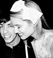 File:Quartie Black and White.png