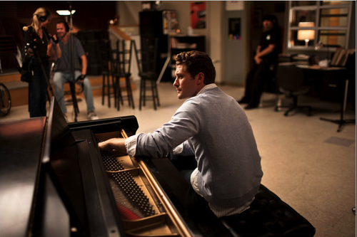 File:Glee2 (3).png