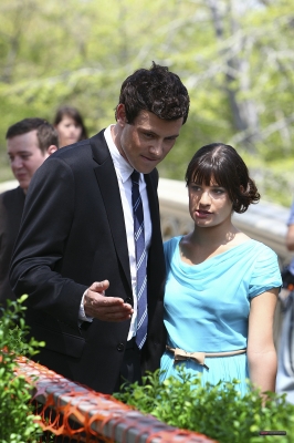 File:Normal lmw gleeinnyc260.jpg