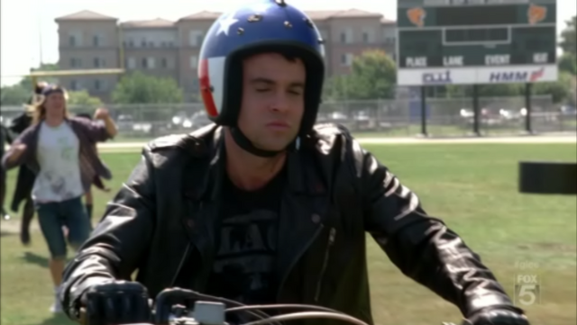File:PuckSchoolsout14.png