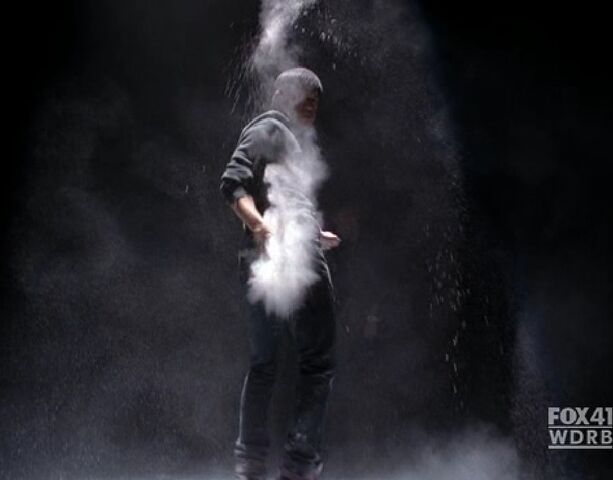 File:Mike chalk.jpg