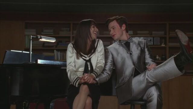 File:204-Duets-glee-16249338-1580-888.jpg