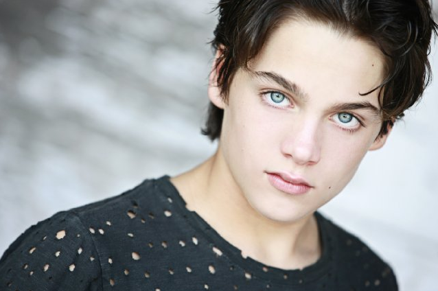File:Dylan Sprayberry.png