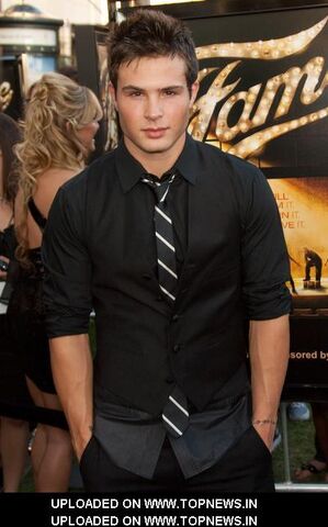 File:Cody-Longo59065.jpg