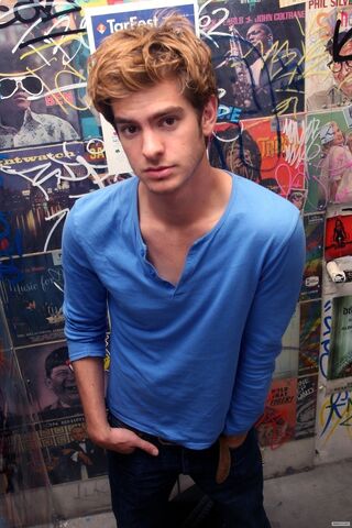 File:Andrew-Garfield-scarletwitch-16713059-854-1280.jpg