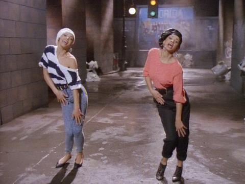 File:Mel and kim.jpg