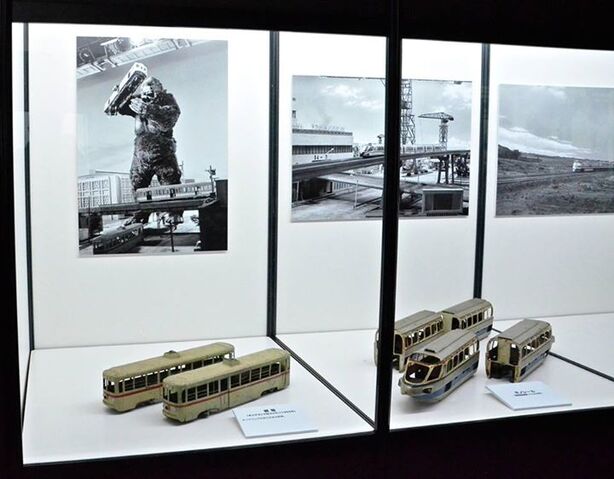 File:Train props from Showa.jpg