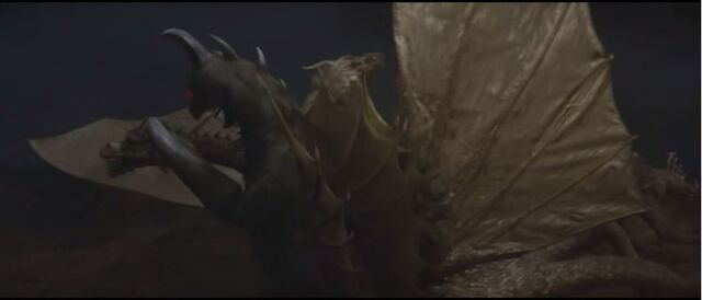 File:Ghidorah accidently falls on Gigan.jpg
