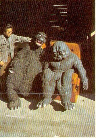 File:Rotting ShodaiMinilla and MusukoGoji.jpg