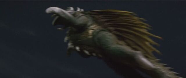 File:Gigan tries to escape.jpg