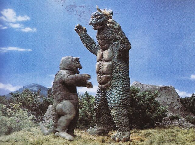 File:AMA - Minilla vs. Gabara.jpg