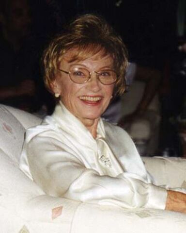 File:Estelle1.jpg