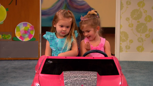 File:Deedee and Charlie.png
