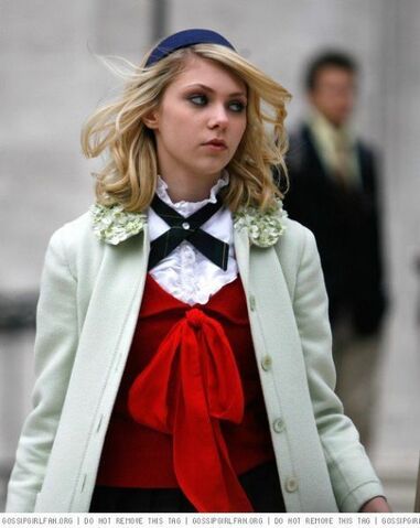 Файл:Jenny-in-season-1-jenny-humphrey-8954972-477-600.jpg
