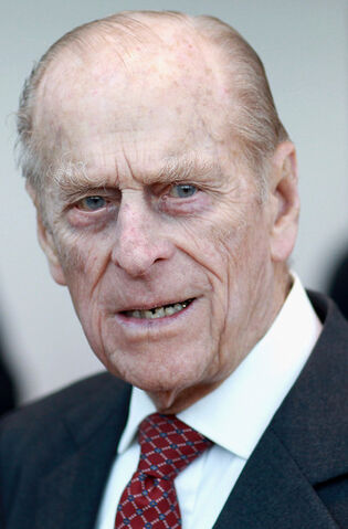 Fichier:Prince+Philip+Queen+Elizabeth+II+Duke+Edinburgh+FbphmWEixZ l.jpg
