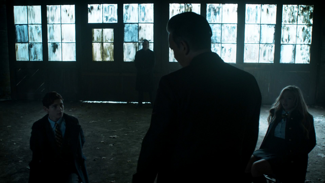 Datei:Gotham 2x10.png