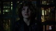 Selina pleure.jpg
