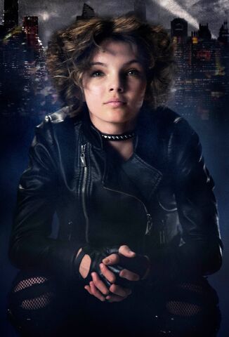 Fichier:Selina Kyle-1-.jpg