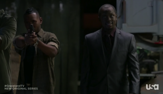 File:1x03-Bello.png