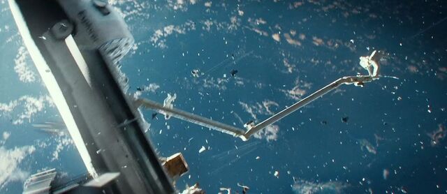 File:Gravity-movie-2013-trailer-screenshot-4 (1).jpg