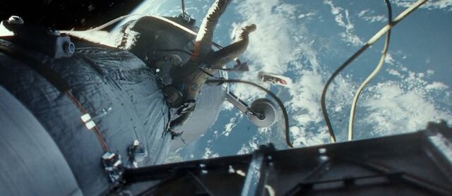 File:Gravity-movie-2013-trailer-screenshot-escape-pod.jpg