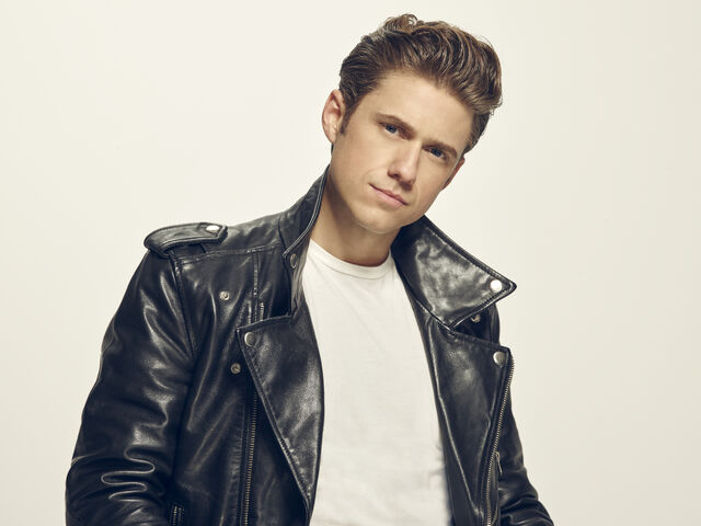 File:Danny-Live.jpg