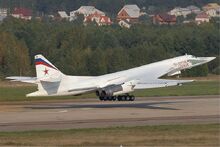 800px-Tu-160 at MAKS 2007