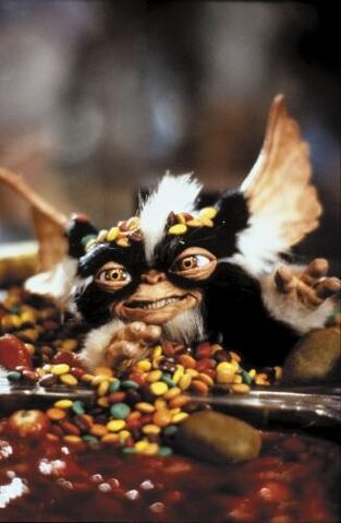 File:GREMLINS-2-LA-NOUVELLE-GENERATION-GREMLINS-2-THE-NEW-BATCH-1989 reference.jpg