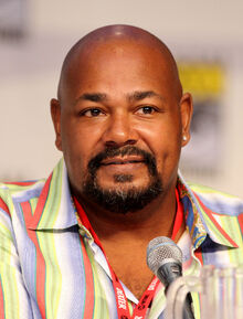 1200px-Kevin Michael Richardson by Gage Skidmore 3
