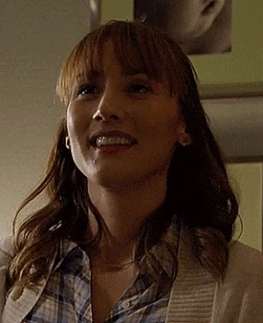 https://vignette2.wikia.nocookie.net/grimm/images/d/d0/414-Rosalee_woges.gif/revision/latest/scale-to-width-down/290?cb=20150323004459