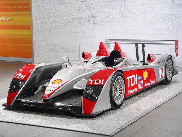 Plik:Neckarsulm-AudiForum-Audi-R10-TDI.jpg