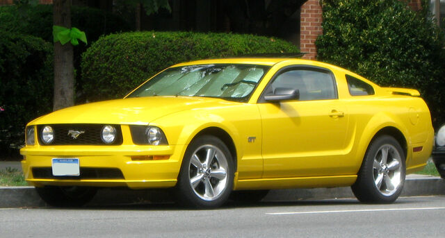 Plik:Ford Mustang GT coupe -- 07-30-2009.jpg