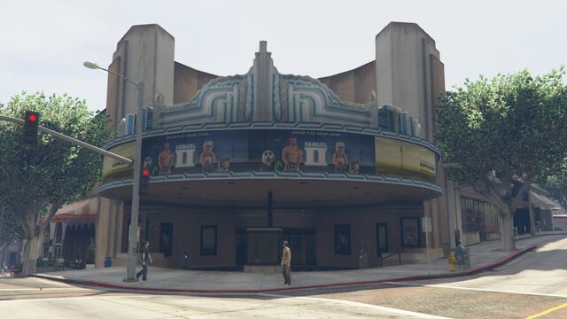 Файл:GTAV-MorningwoodBoulevard-TivoliTheater.jpg